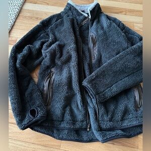 Men’s Kuhl fleece